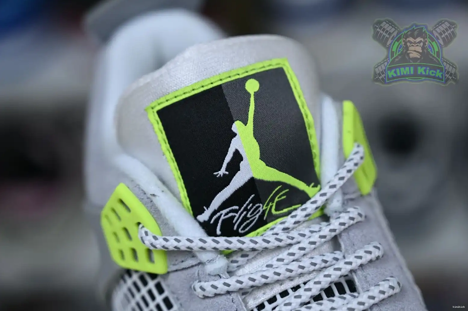 Air retro 4 se'95neon Jordan Kimikick Jordan 0424